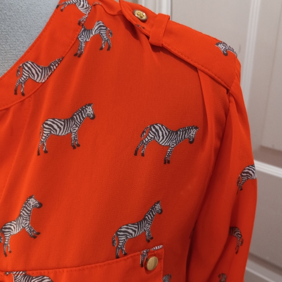 Charter Club Red Polyester Crepe Blouse W/ Zebras, Button Down Size Small - Picture 4 of 6